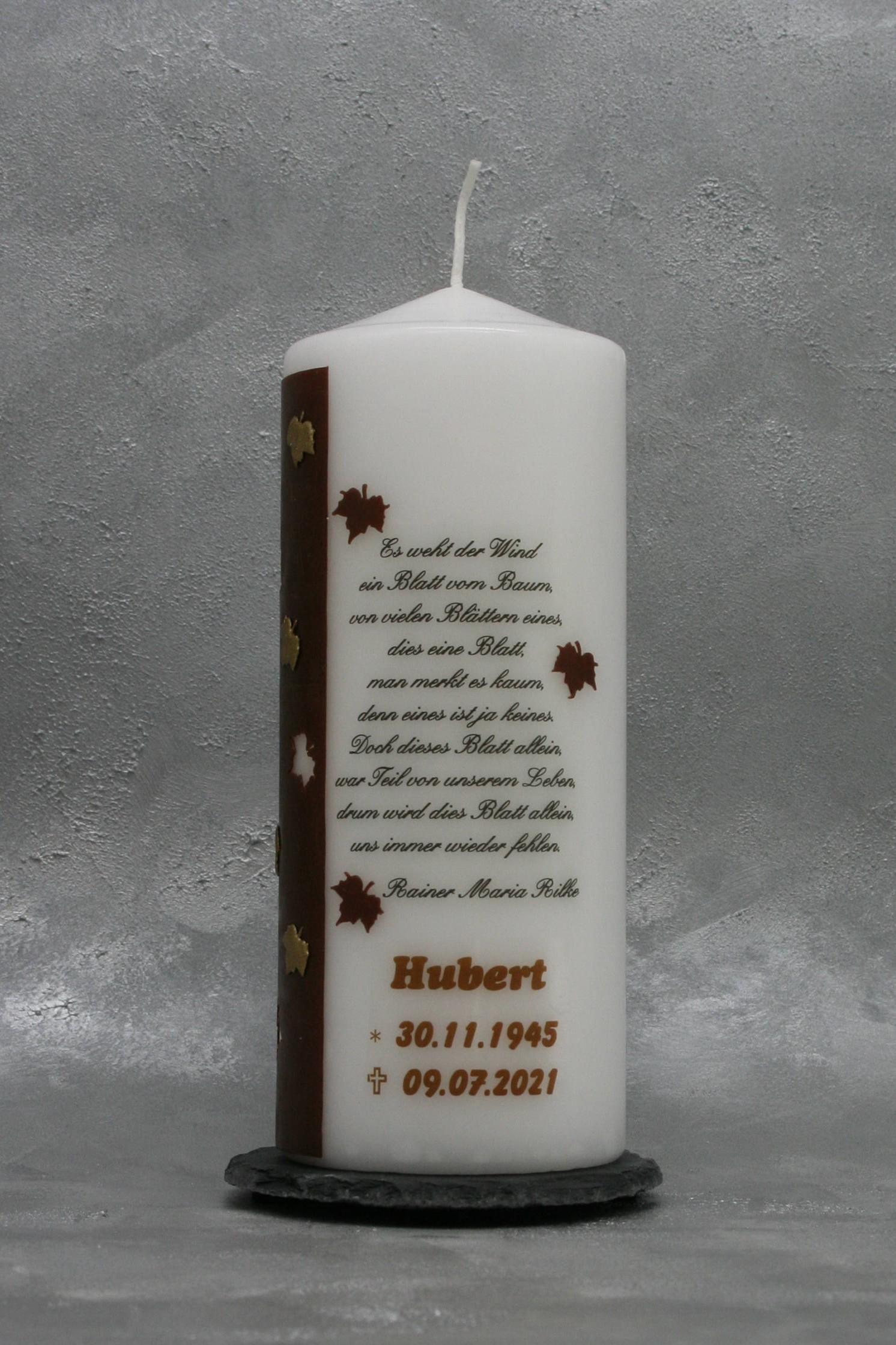 Trauerkerze mit Blättern, Hintergrundmotiv, ein Gedicht mit Blättern aus Wachs