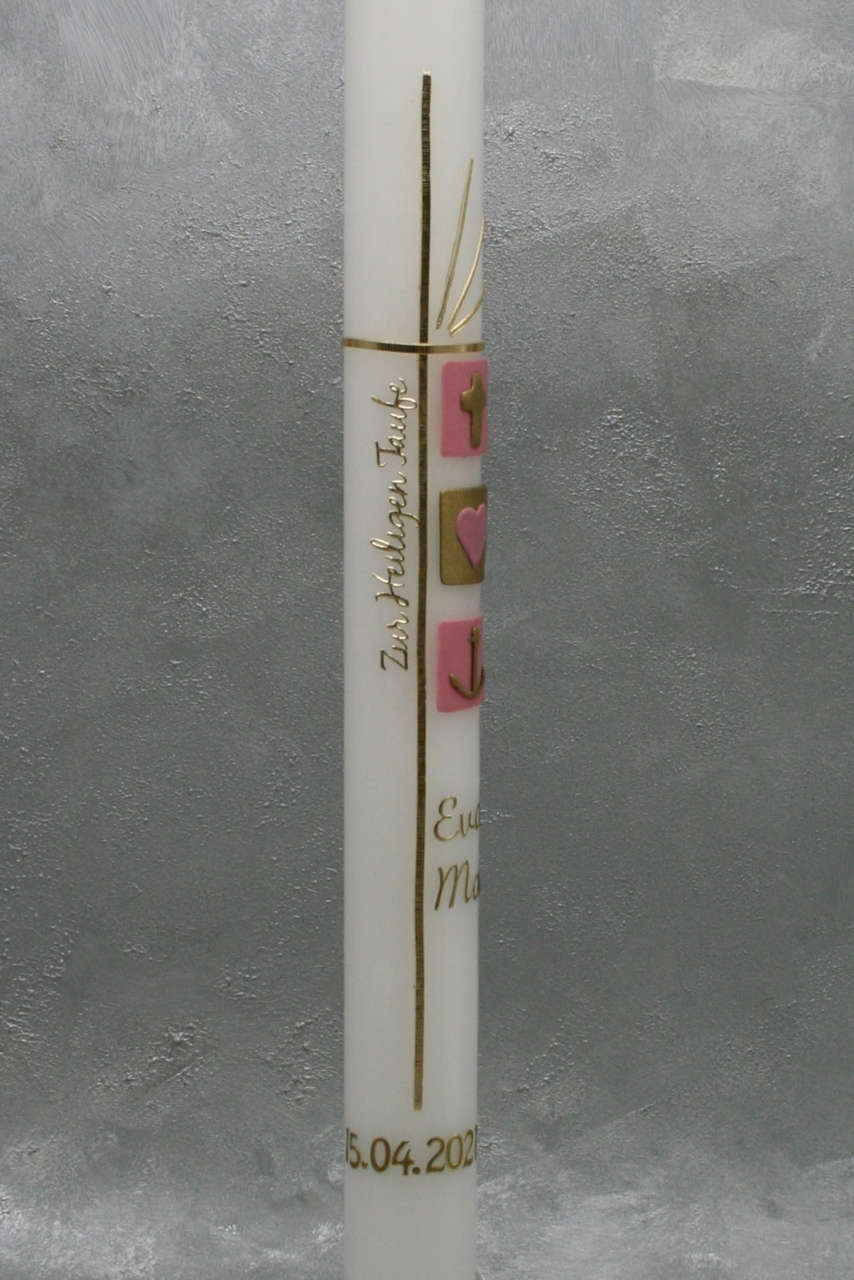 Taufkerze mit drei Symbolen (Kreuz, Herz, Anker)