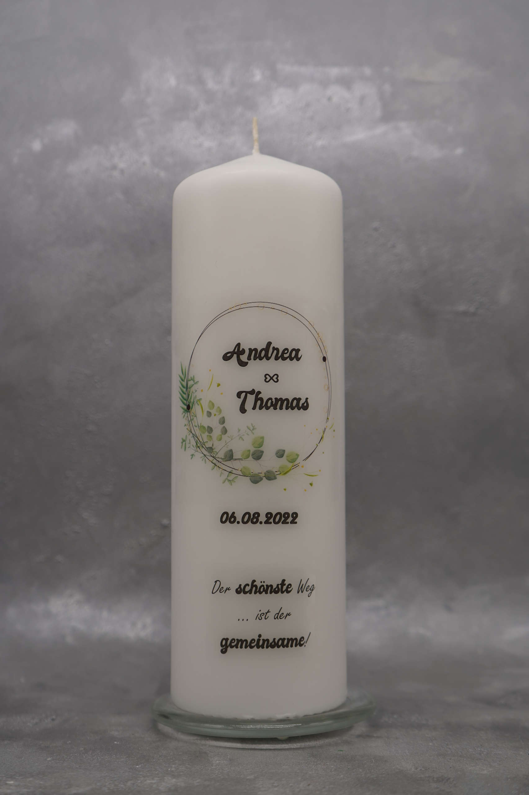 Hochzeitskerze mit Kreis und Blätter