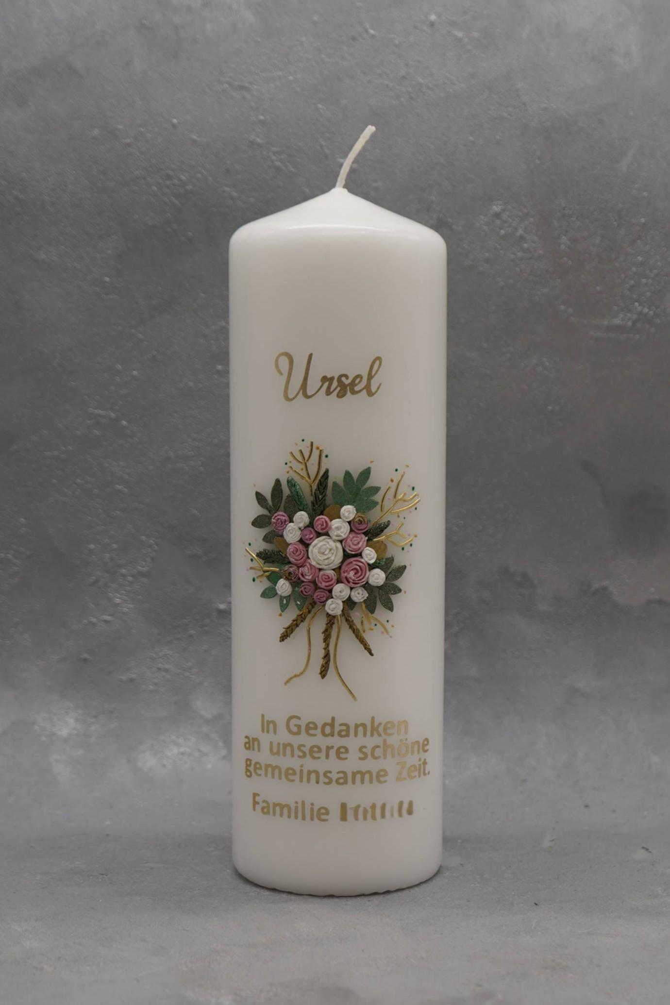 Trauerkerze mit Rosenstrauss